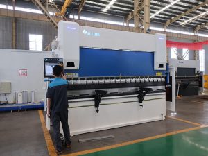 WC67Y Series full servo cnc 4 axis press brake with DA52S control system plate bending machine